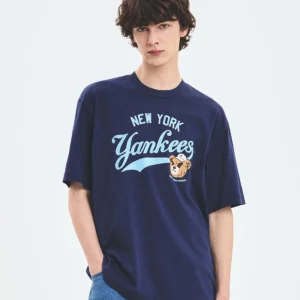 Unisex T-shirt with round neck, short sleeves, front printed